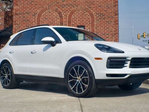 Used 2021 Porsche Cayenne S AWD/4WD image 3