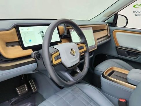 Used 2025 Rivian R1T Premium AWD/4WD image 19