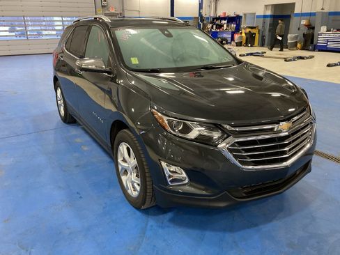 Used 2021 Chevrolet Equinox Premier image 1