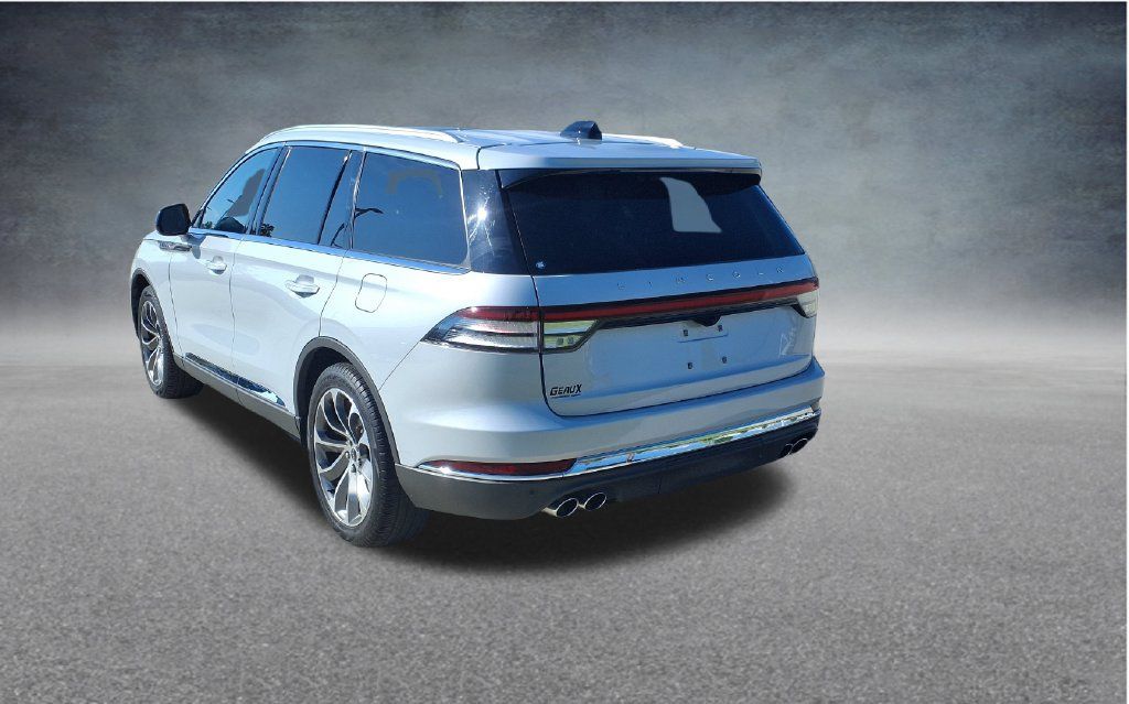 Used 2025 Lincoln Aviator Reserve RWD image 5