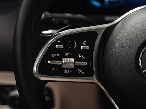 Certified 2023 Mercedes-Benz GLA 250 4MATIC image 17