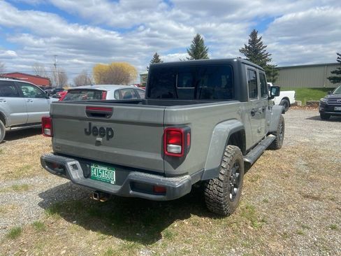 Used 2021 Jeep Gladiator Sport AWD/4WD image 5