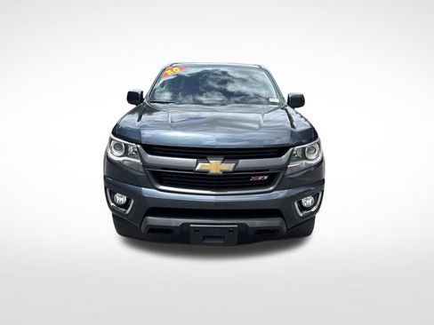 Used 2020 Chevrolet Colorado Z71 AWD/4WD image 2