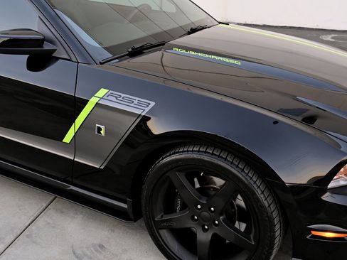 Used 2012 Ford Mustang GT Premium w/ HID Headlamps & Security Pkg image 30