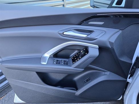 New 2025 Audi Q5 Premium Plus image 17