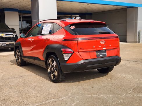Used 2025 Hyundai Kona SEL FWD image 8