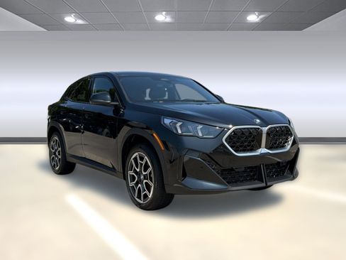 Used 2026 BMW X2 xDrive28i AWD/4WD image 6