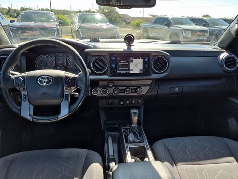 Used 2019 Toyota Tacoma TRD Off-Road AWD/4WD image 29