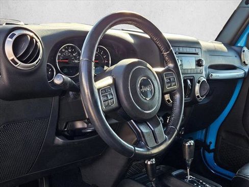 Used 2017 Jeep Wrangler Unlimited Sahara w/ Connectivity Group image 8