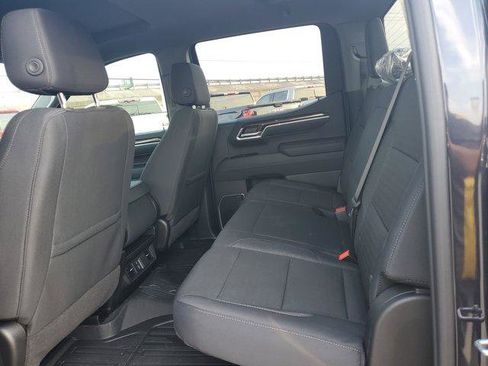 New 2026 GMC Sierra 1500 SLE image 15