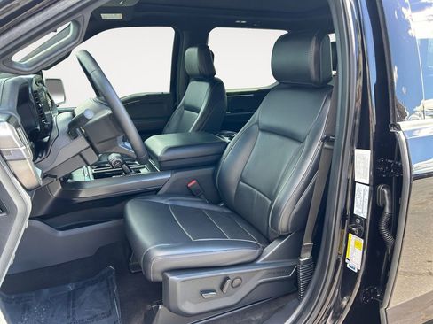Used 2025 Ford F150 Lariat AWD/4WD image 6