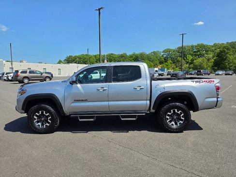 Used 2023 Toyota Tacoma TRD Off-Road AWD/4WD image 4
