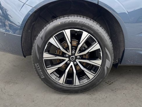 Used 2025 Volvo XC60 B5 Plus w/ Protection Package Premier AWD/4WD image 8