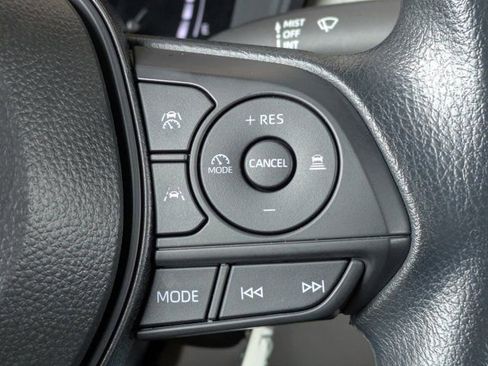 Used 2026 Toyota Corolla Cross L image 24