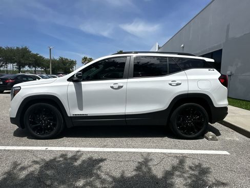 Used 2023 GMC Terrain SLE w/ Elevation Edition FWD image 5