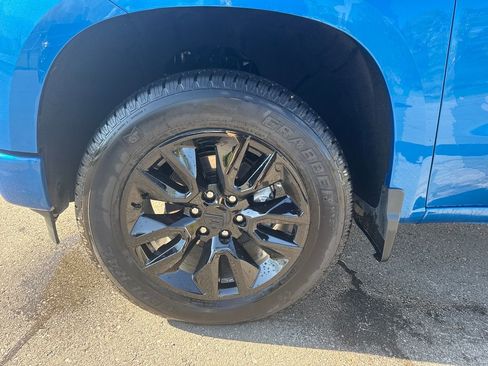Used 2023 Chevrolet Silverado 1500 Custom AWD/4WD image 21