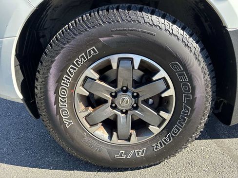 Used 2018 Nissan Frontier PRO-4X AWD/4WD image 18