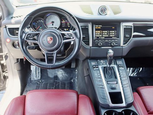 Used 2015 Porsche Macan S AWD/4WD image 17