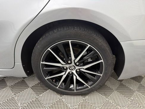 Used 2024 Toyota Camry SE image 19