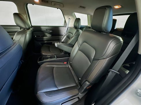 Used 2023 Nissan Pathfinder SL w/ SL Premium Package image 27