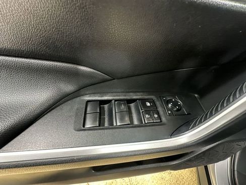 Used 2019 Toyota RAV4 LE w/ Carpet Mat Package FWD image 16