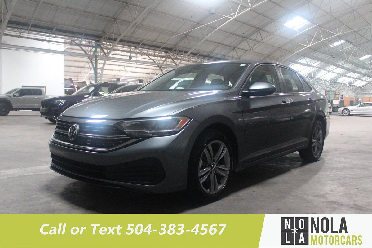 Used 2024 Volkswagen Jetta SE FWD image 1