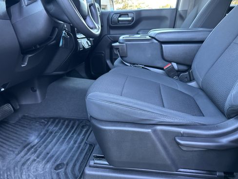 Used 2021 Chevrolet Silverado 1500 Custom image 10