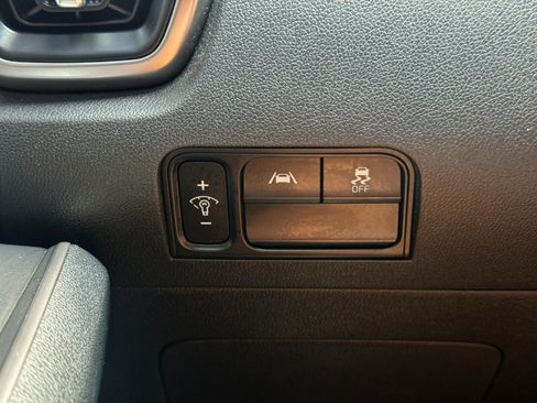 Used 2022 Kia Sorento S AWD/4WD image 16