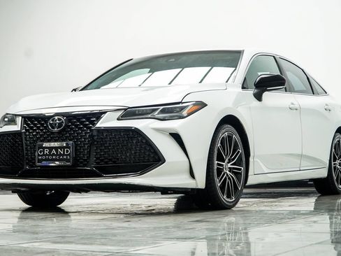 Used 2020 Toyota Avalon Touring w/ All Weather Liner Package FWD image 5