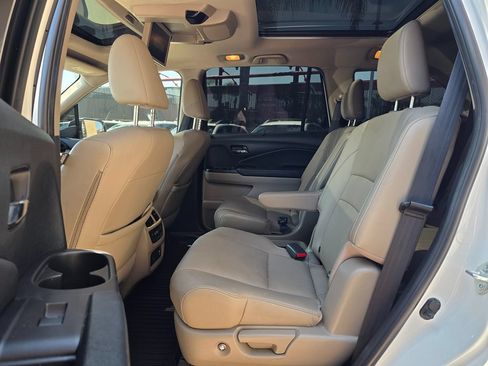 Used 2021 Honda Pilot Elite image 25