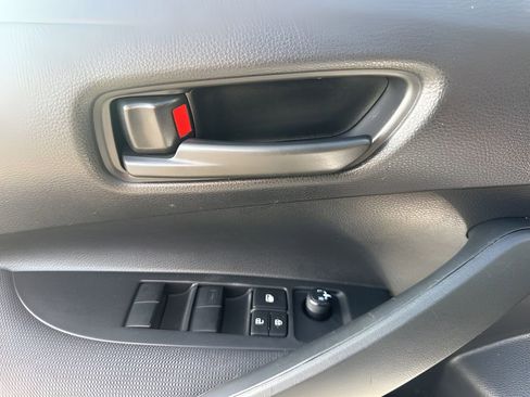 Used 2022 Toyota Corolla LE image 22