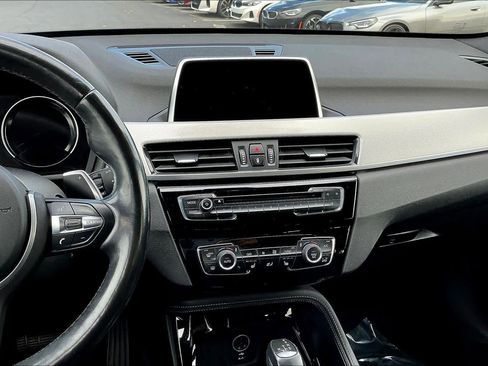 Used 2019 BMW X1 xDrive28i w/ M Sport Package image 9