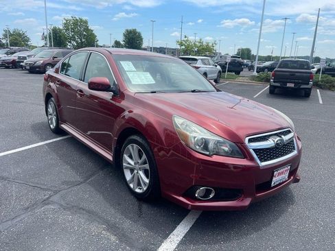 Used 2013 Subaru Legacy 2.5i Premium AWD/4WD image 2