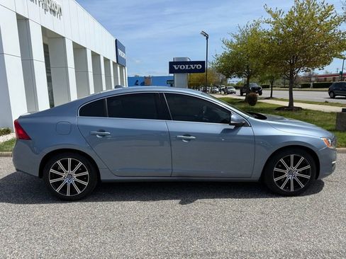 Used 2018 Volvo S60 T5 Inscription image 5