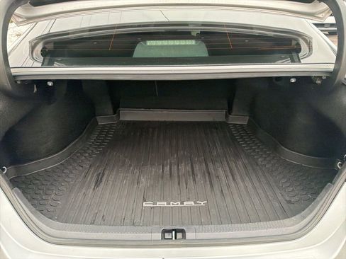 Used 2019 Toyota Camry L image 24