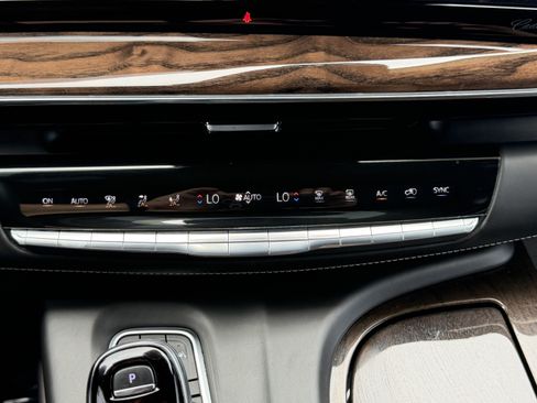 Certified 2023 Cadillac Escalade ESV Sport Platinum w/ LPO, ONYX Package AWD/4WD image 28
