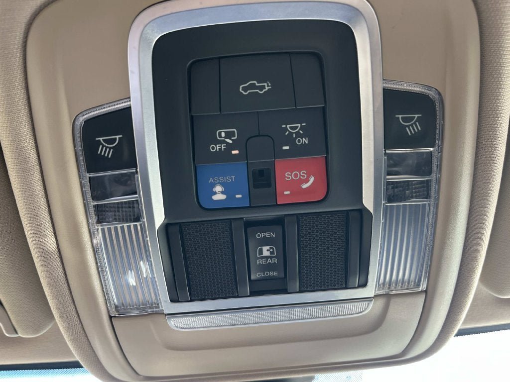 Used 2022 RAM 2500 Laramie AWD/4WD image 33