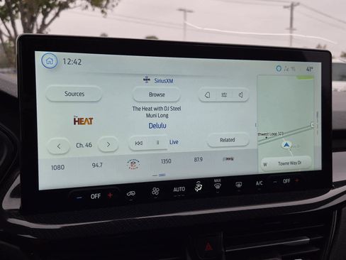 Used 2025 Ford Escape ST-Line w/ Tech Pack #1 image 21