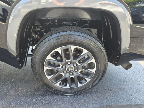 Used 2024 Toyota Tundra Limited AWD/4WD image 4