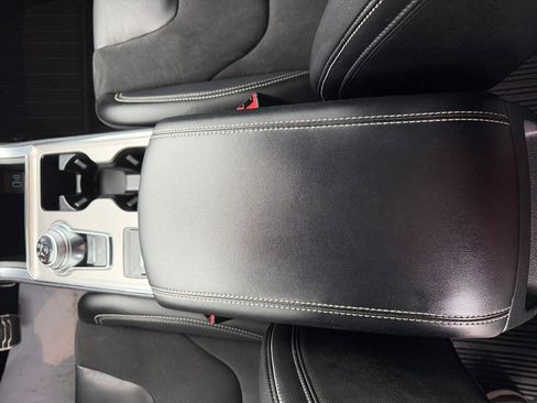 Used 2023 Ford Edge ST image 23