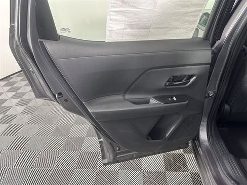 New 2025 Nissan Kicks SR image 15