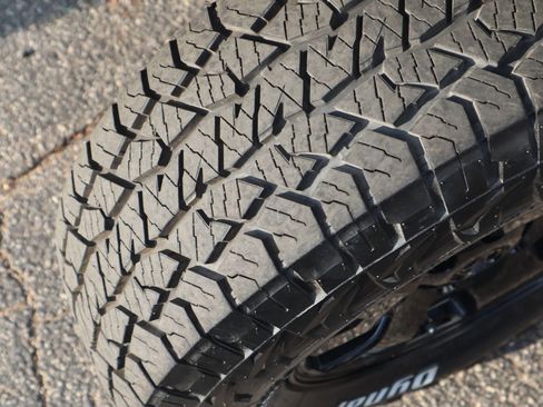 Used 2014 Toyota Tacoma PreRunner w/ SR5 Package image 32