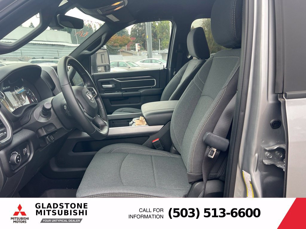 Used 2024 RAM 2500 Big Horn w/ Night Edition AWD/4WD image 9