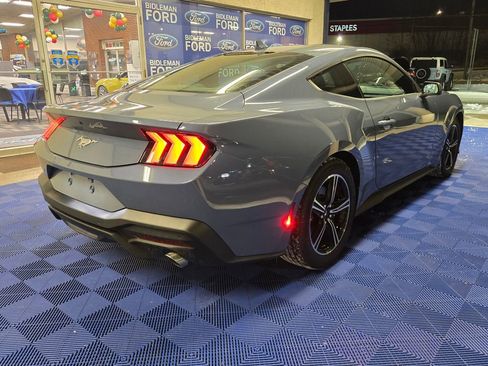 Used 2025 Ford Mustang EcoBoost image 6
