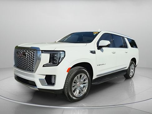 Used 2024 GMC Yukon XL Denali image 11