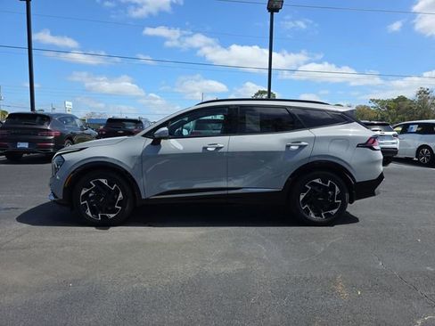 Certified 2025 Kia Sportage SX image 4