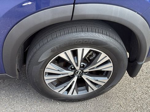 Certified 2022 Nissan Rogue SV w/ SV Premium Package image 22