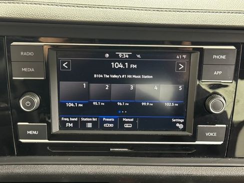 Used 2020 Volkswagen Jetta R-Line w/ R-Line Cold Weather Package image 23