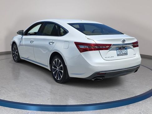 Used 2016 Toyota Avalon Limited FWD image 8