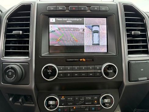 Used 2019 Ford Expedition Platinum AWD/4WD image 16